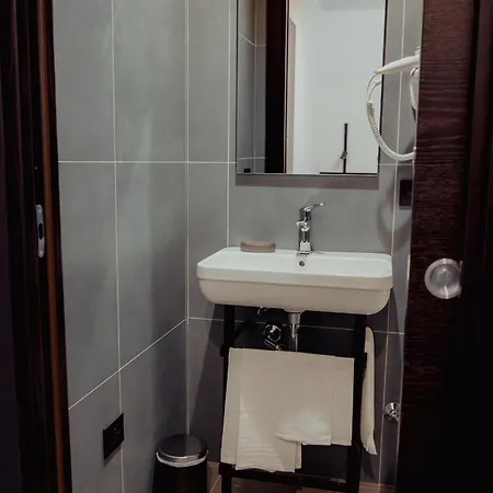 Vicoletto 3*